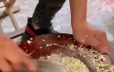 Jak naprawić mebel przy użyciu makaronu z zupek chińskich