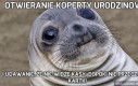 Otwieranie koperty urodzinowej