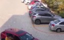 Ilu Azjatów potrzeba do zaparkowania auta?