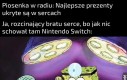 Miał tam tylko jakaś czerwoną maź, to chyba zły prezent dostałem