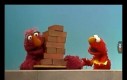Kiedy Elmo i Telly zrozumieli, że nie starczy im materiałów do budowy muru