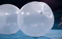 Kula do kręgli vs balon