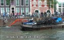 Wyławianie zatopionych rowerów w Amsterdamie