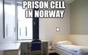 Cele więzienne w dwóch różnych krajach