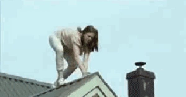 Трахаю девушку на крыше дома