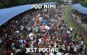 Pod nimi jest pociąg