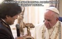 Prezydent Boliwii ofiarował papieżowi nieco niezręczny prezent...