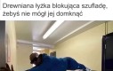 Ta duża do zup i sosów (robi to specjalnie)