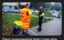 Na górze róże na dole ufoludki